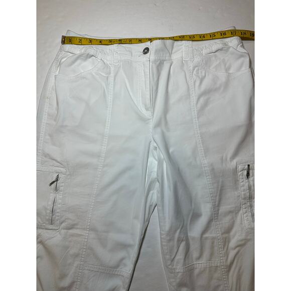 Chico’s White Cargo Capri's Pants Women’s Size 2 Crop US 12 Cotton Stretch - Picture 4 of 7